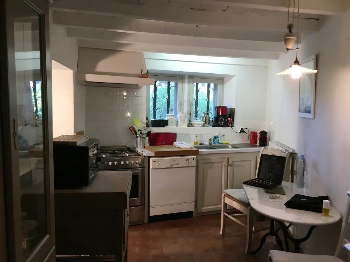 Holiday home Le Mazet Du Chateau Fontvieille