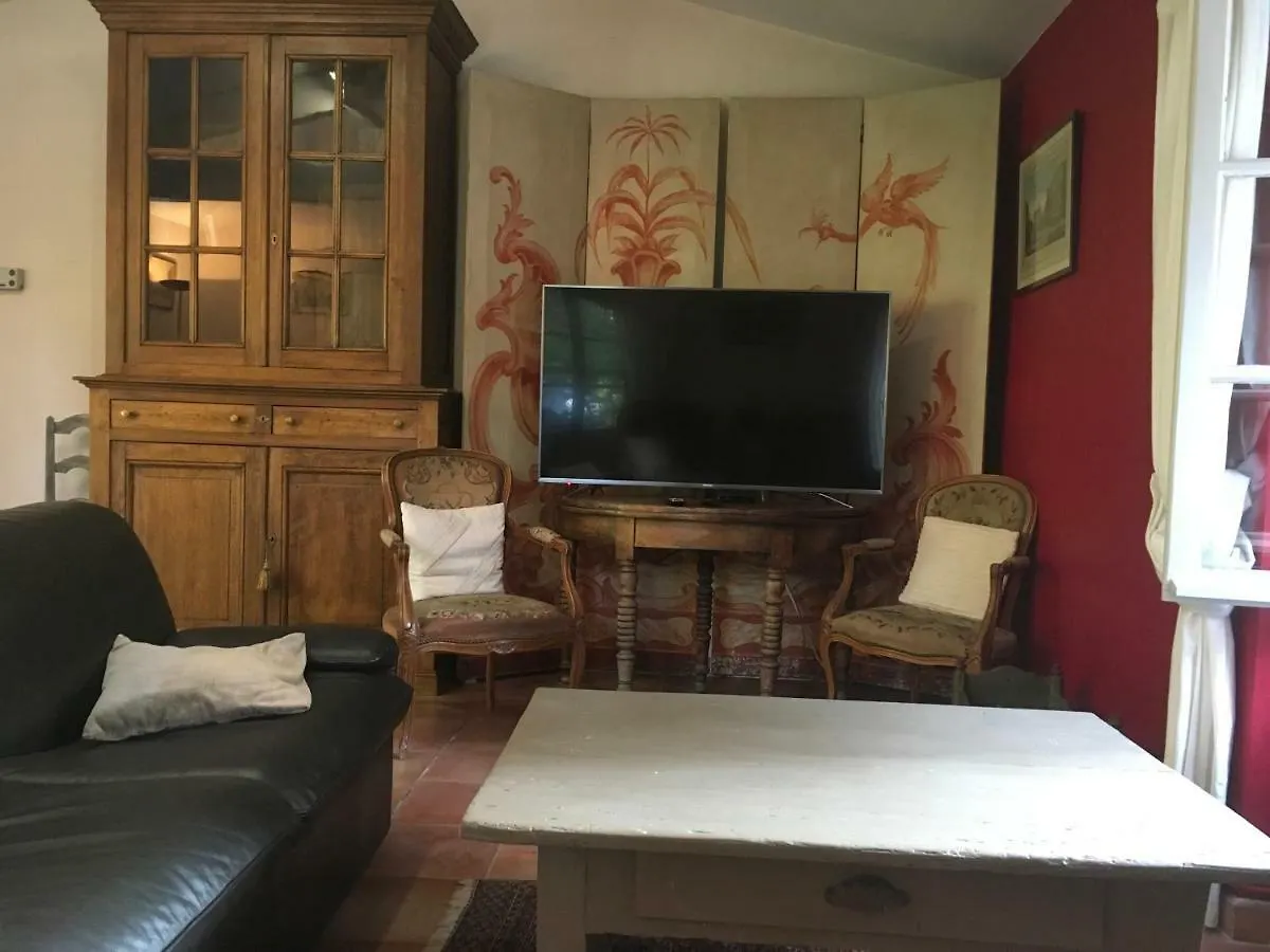 Holiday home Le Mazet Du Chateau Fontvieille